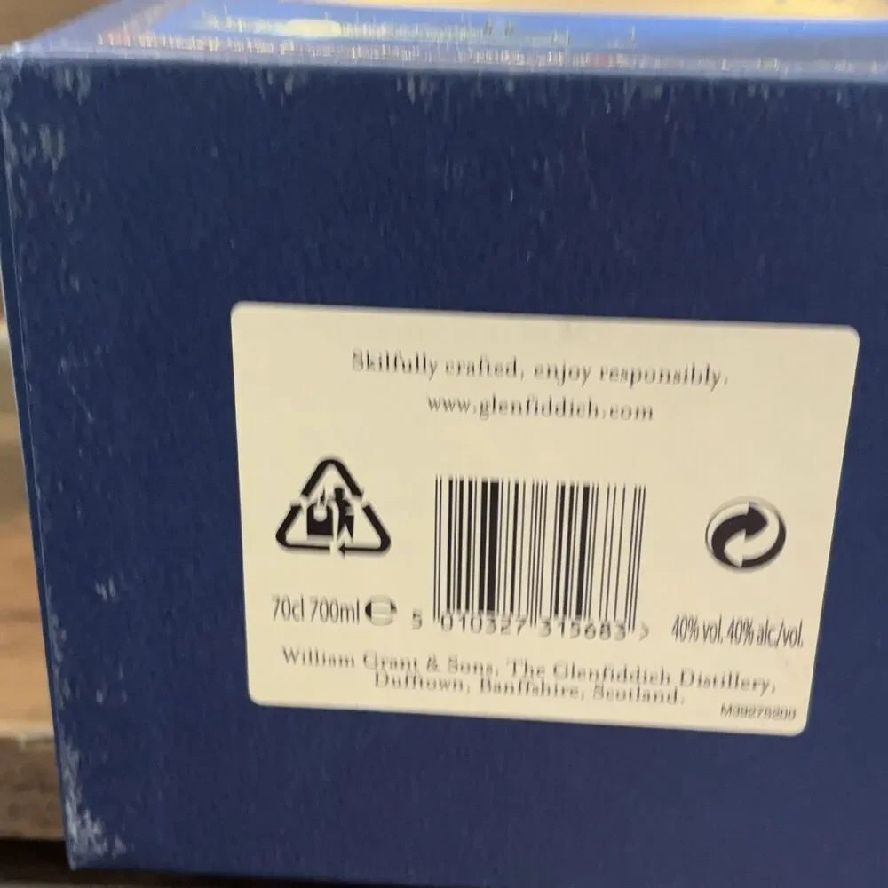 Glenfiddich Age of Discovery Empty Presentation Box 19 Year Bourbon Cask Blue